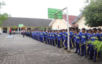 APEL CERIA PAGI HARI MENYAMBUT SISWA MASUK DI AWAL SEMESTER GENAP