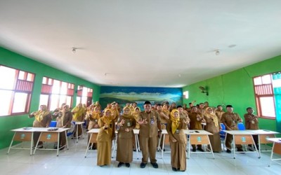 TINGKATKAN KUALITAS PENDIDIKAN, KEPALA CABANG DINAS PENDIDIKAN WILAYAH BOJONEGORO BERIKAN PEMBINAAN DI SMAN 1 KASIMAN