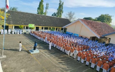 SMA NEGERI 1 KASIMAN GELAR UPACARA PERINGATAN KESAKTIAN PANCASILA